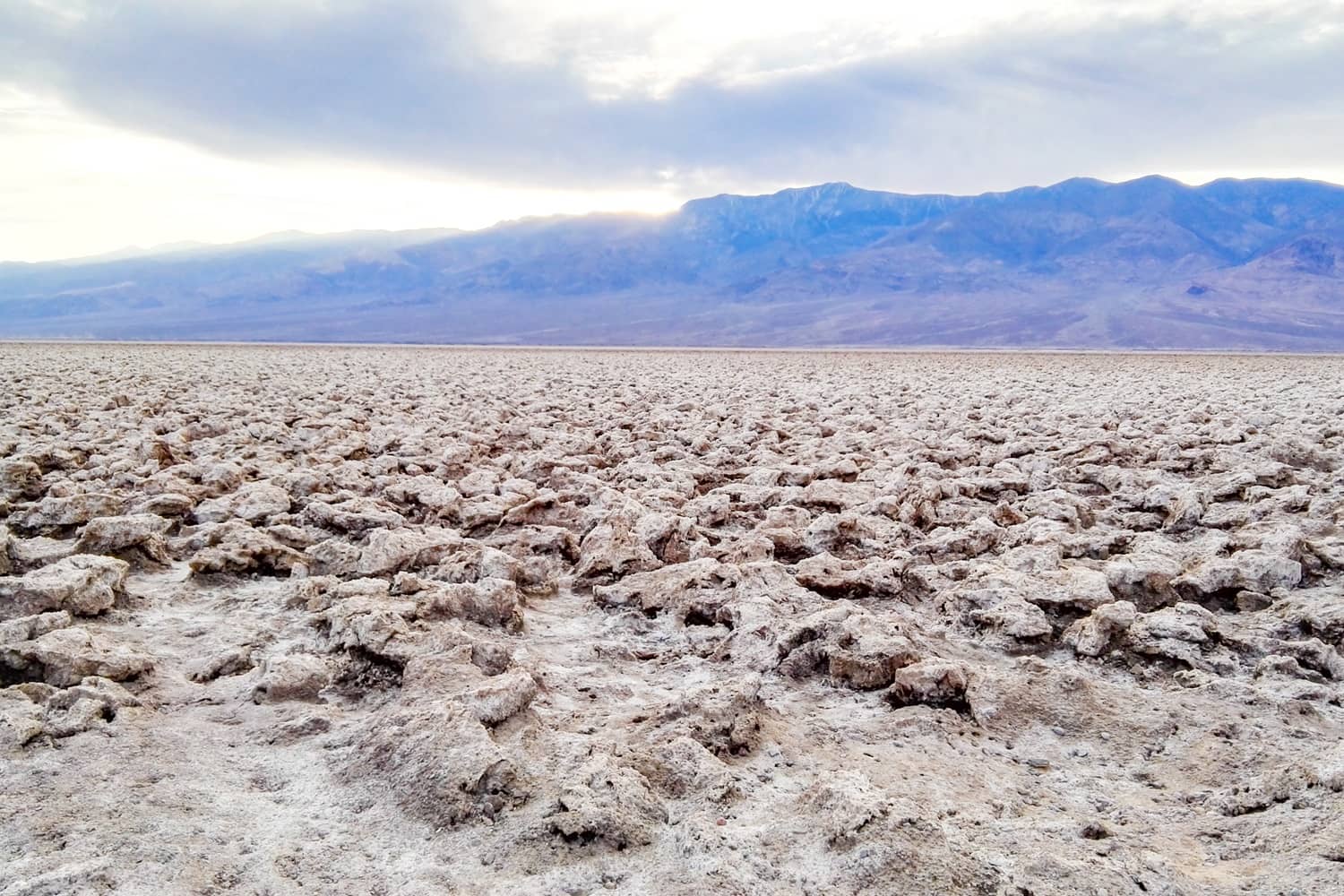 You are currently viewing Where to stay in Death Valley National Park, CA/NV